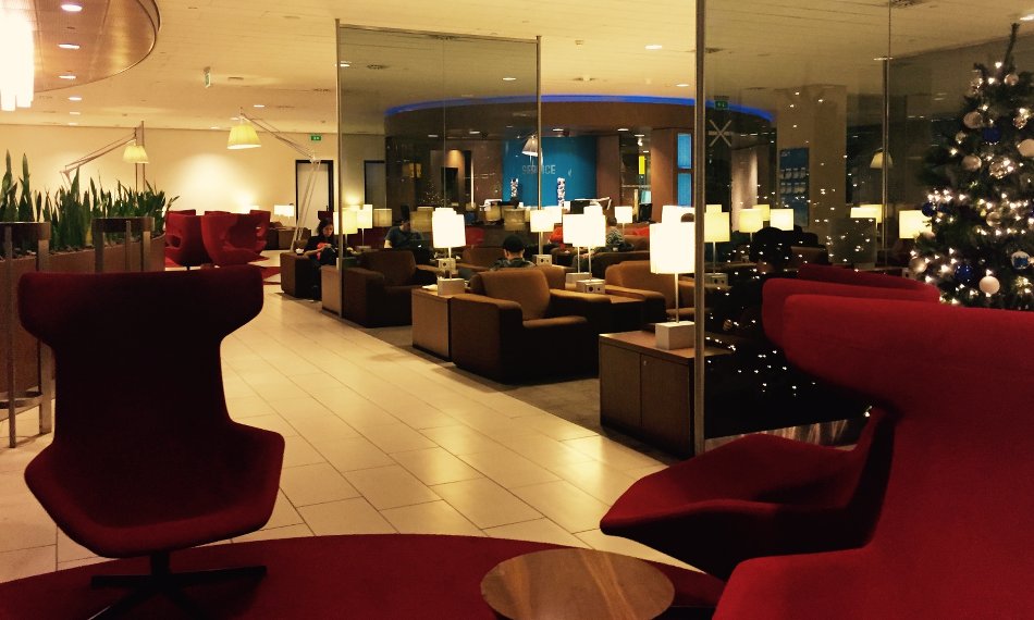 KLM Crown Lounge Amsterdam Review Sessel Lounge