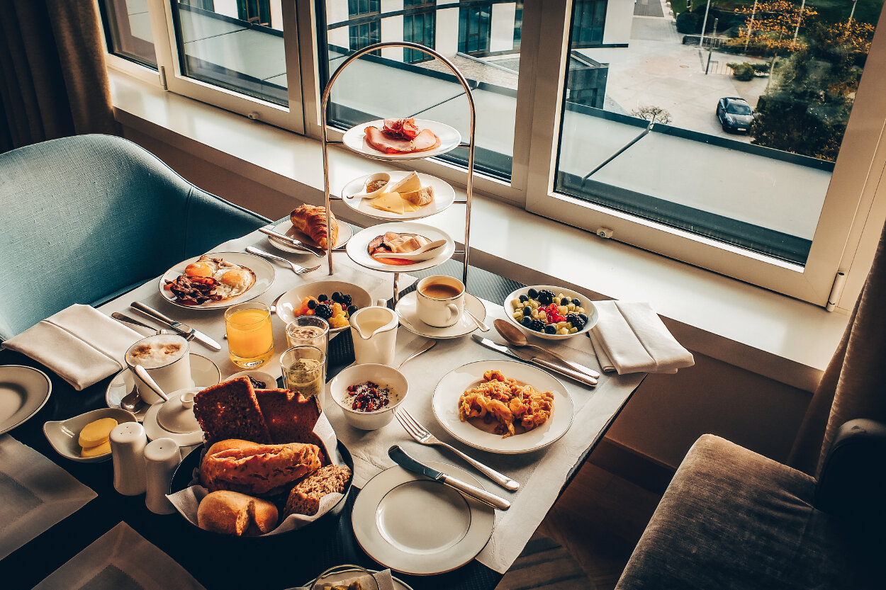 Travel & Taste Club Lounge The Ritz-Carlton Wolfsburg Breakfast