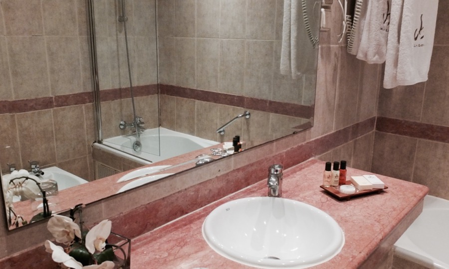 Badezimmer Superior Room Villa Blanca Hotel Casablanca Review Travel with Massi