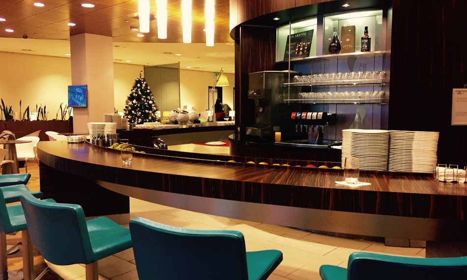 KLM Crown Lounge Amsterdam Review Insel