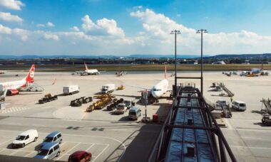 Lufthansa Senator Lounge Stuttgart Review Apronview