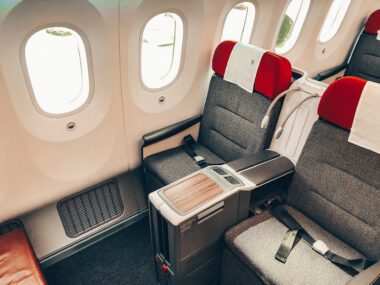LATAM Business Class Boeing 787-9 Madrid Kabine Sitz