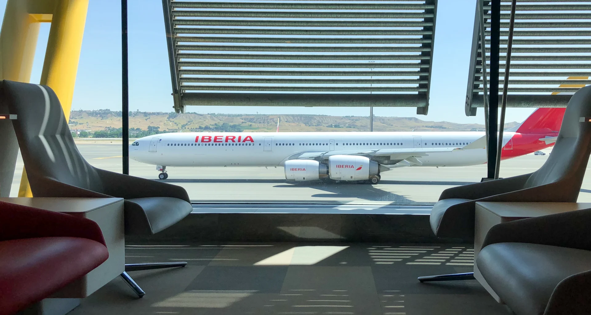 Review Iberia Premium Lounge Velázquez Lounge Madrid Airport