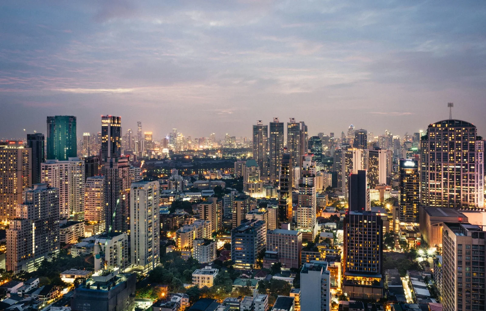 Skyline von Bangkok bei Nacht