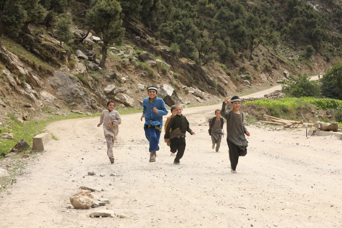 Meilen spenden für Flüchtlinge aus Afghanistan Miles4Migrants Travel With Massi