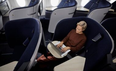 neuer Finnair Business Class Sitz Mittelblock