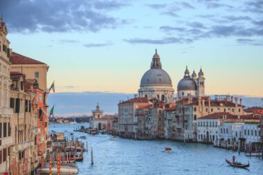 Blick auf den großen Kanal in Venedig