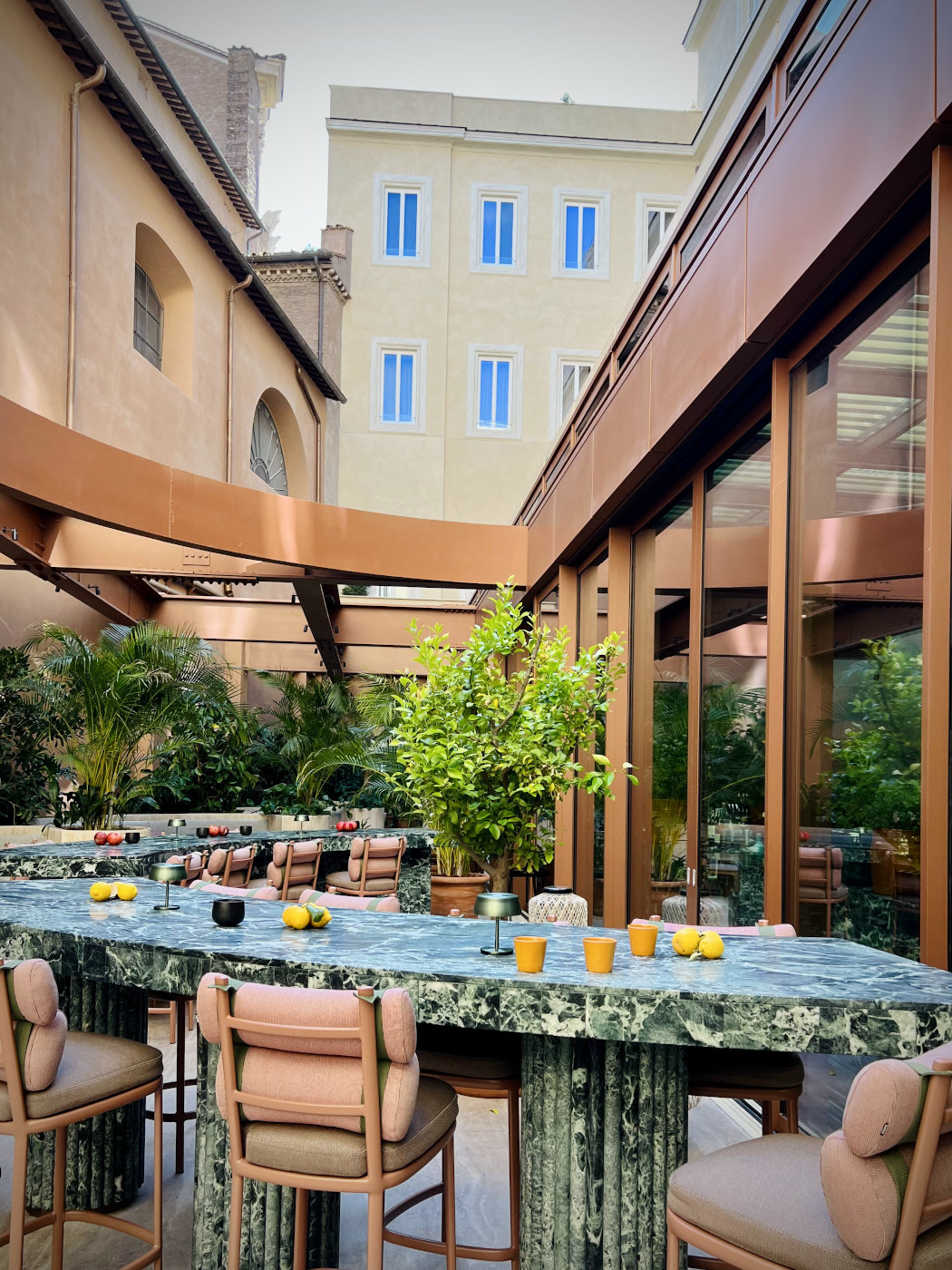 Six Senses Rome Restaurant und Bar outdoor