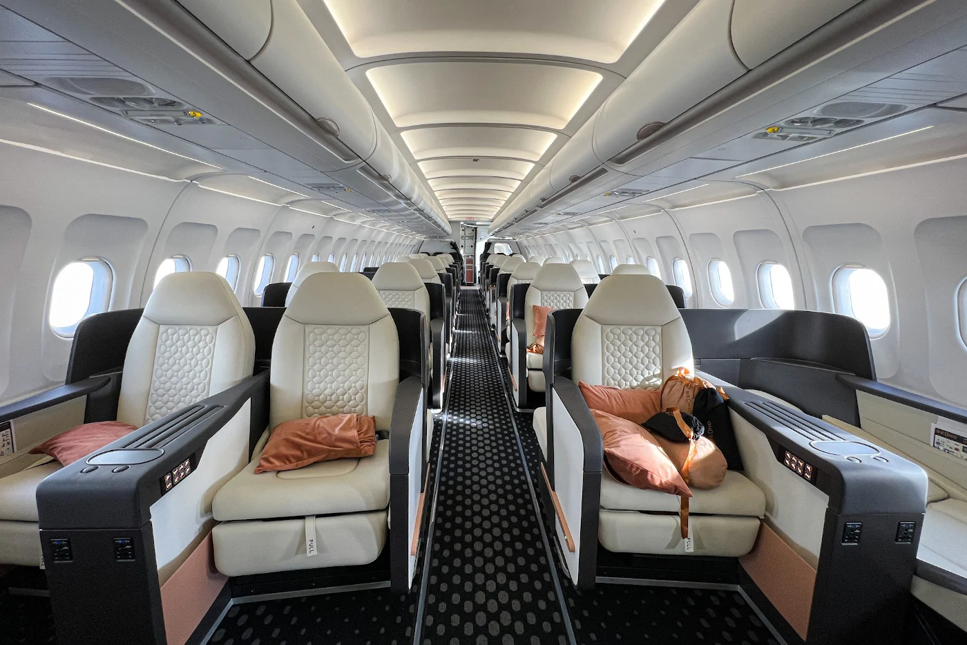 die luxuriöse Kabine der Airline Beond an Bord ihres Airbus A319