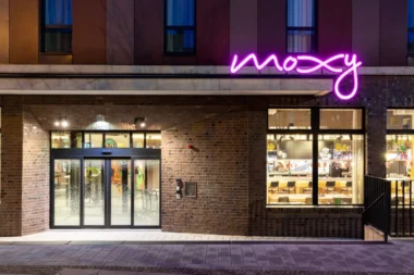 Eingang Moxy Dortmund City