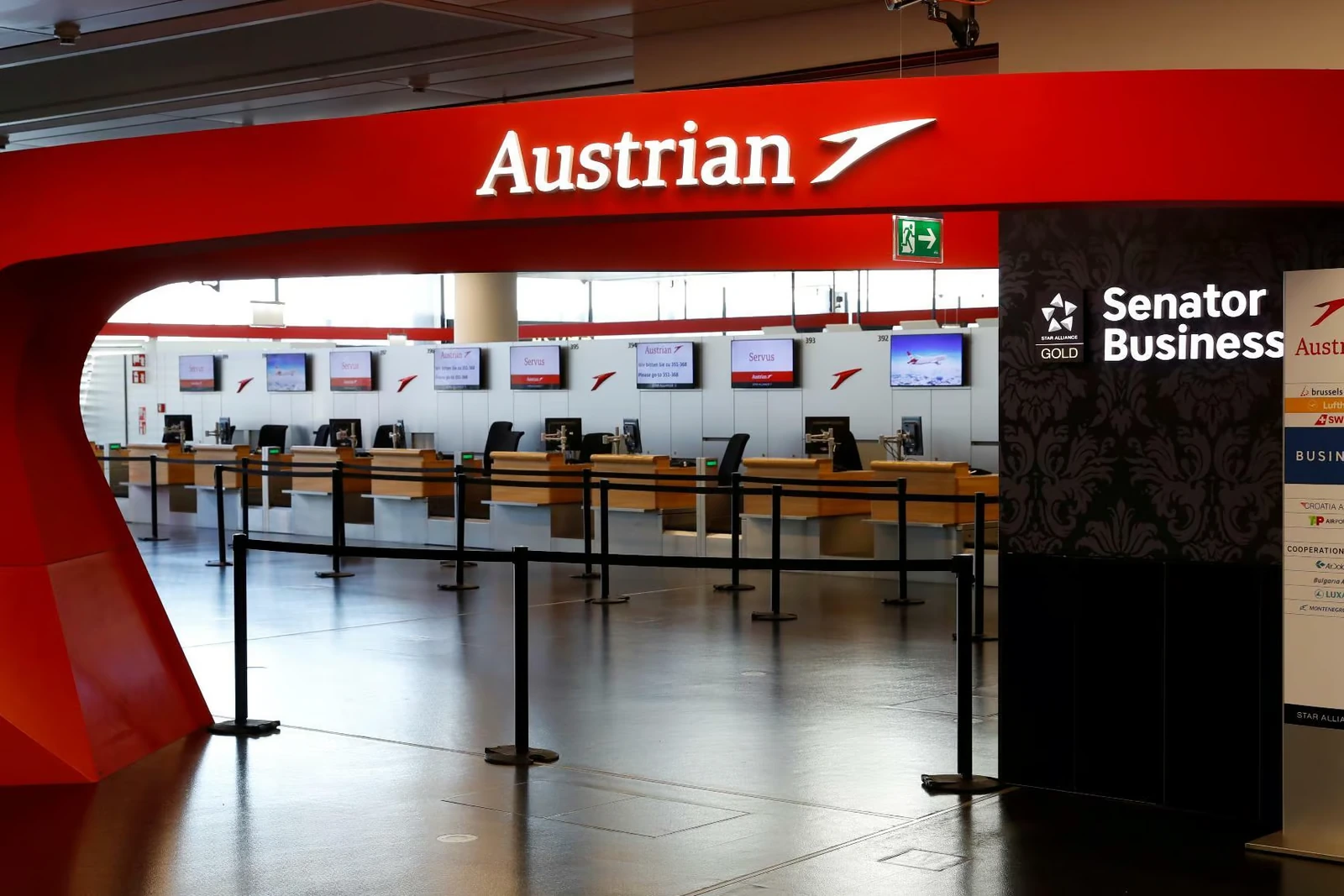 Austrian Airlines Senator Star Alliance God Check-in Bereich am Flughafen Wien-Schwechat