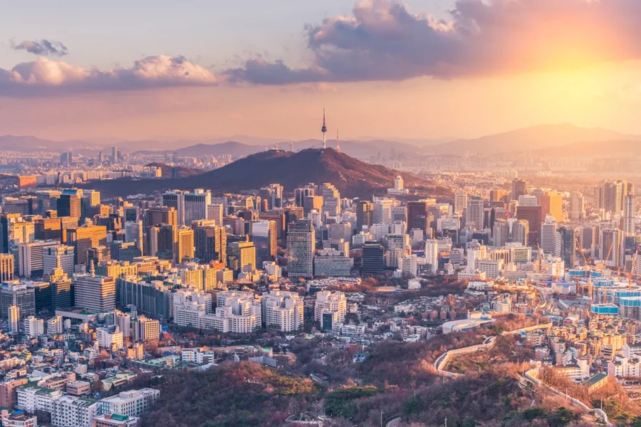 Sonnenuntergang an der Skyline von Seoul City, Südkorea