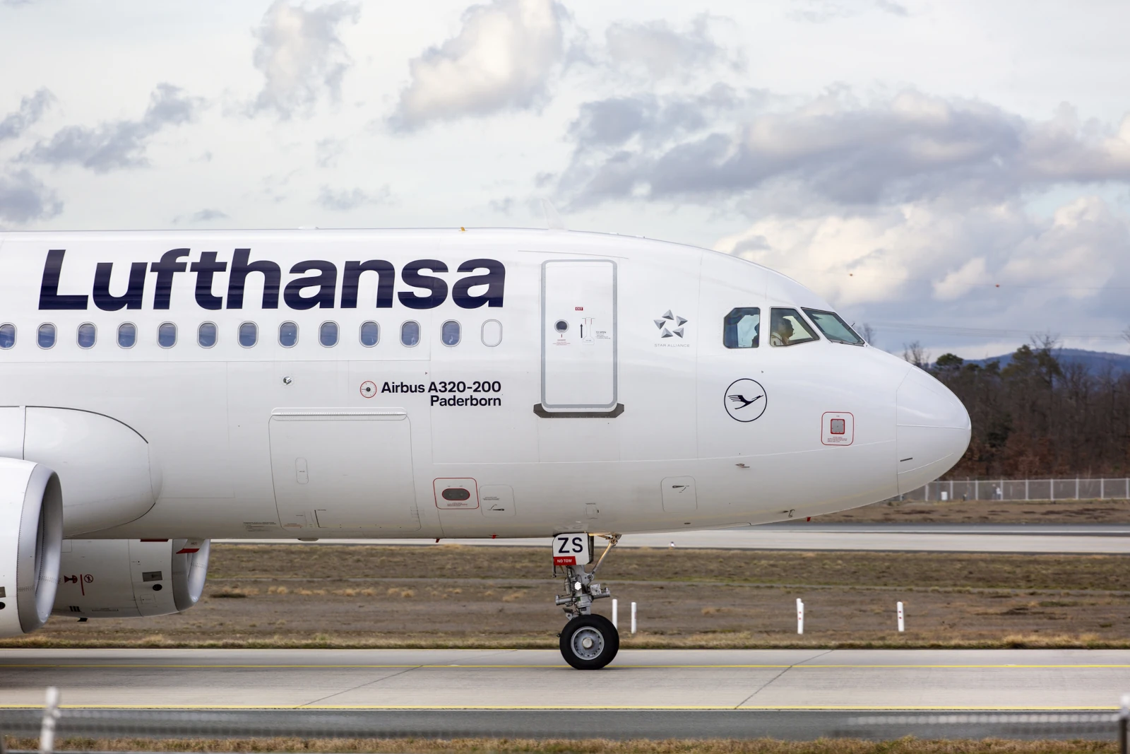 Lufthansa Airbus A320-200 Paderborn