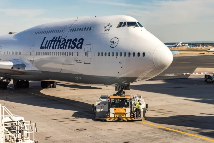 Lufthansa Boeing 747-8i