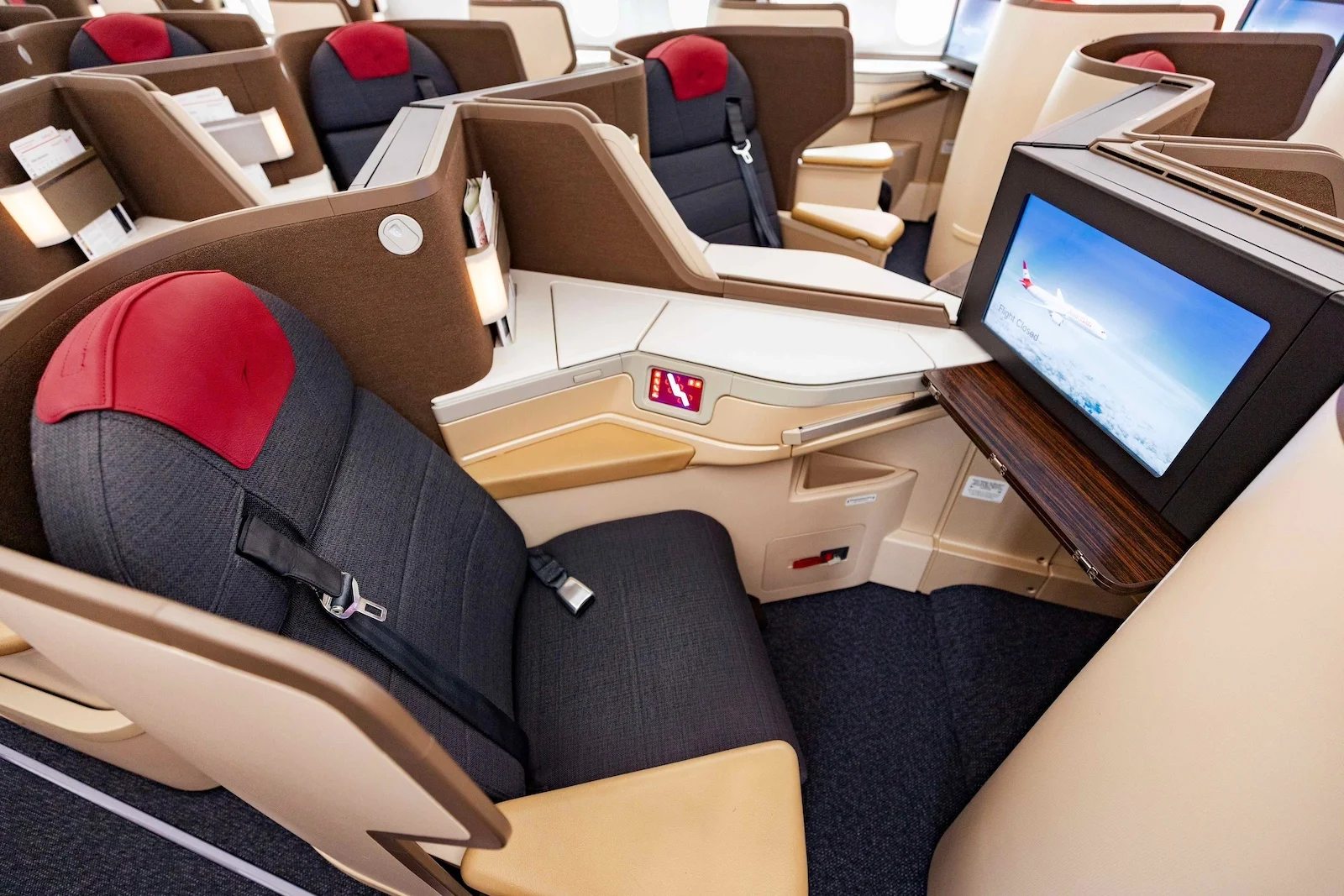 Mitte Austrian Airlines Business Class Boeing 787-9