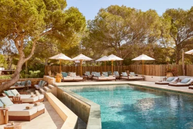 Pool im Terenka Formentera SLH Hotel der Hilton Testphase