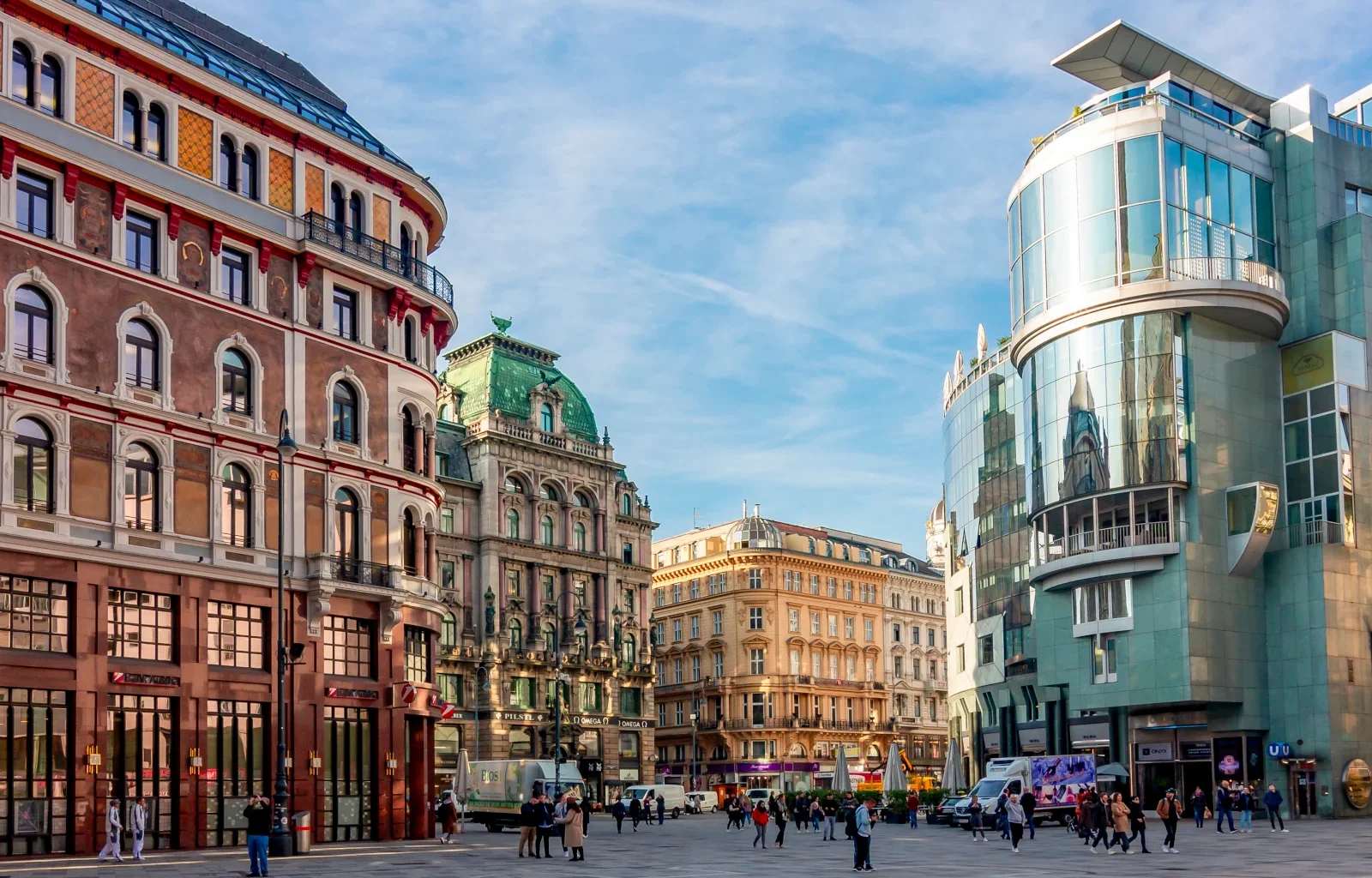 Stephansplatz mit Haas-Haus und Grabenstraße im Zentrum von Wien