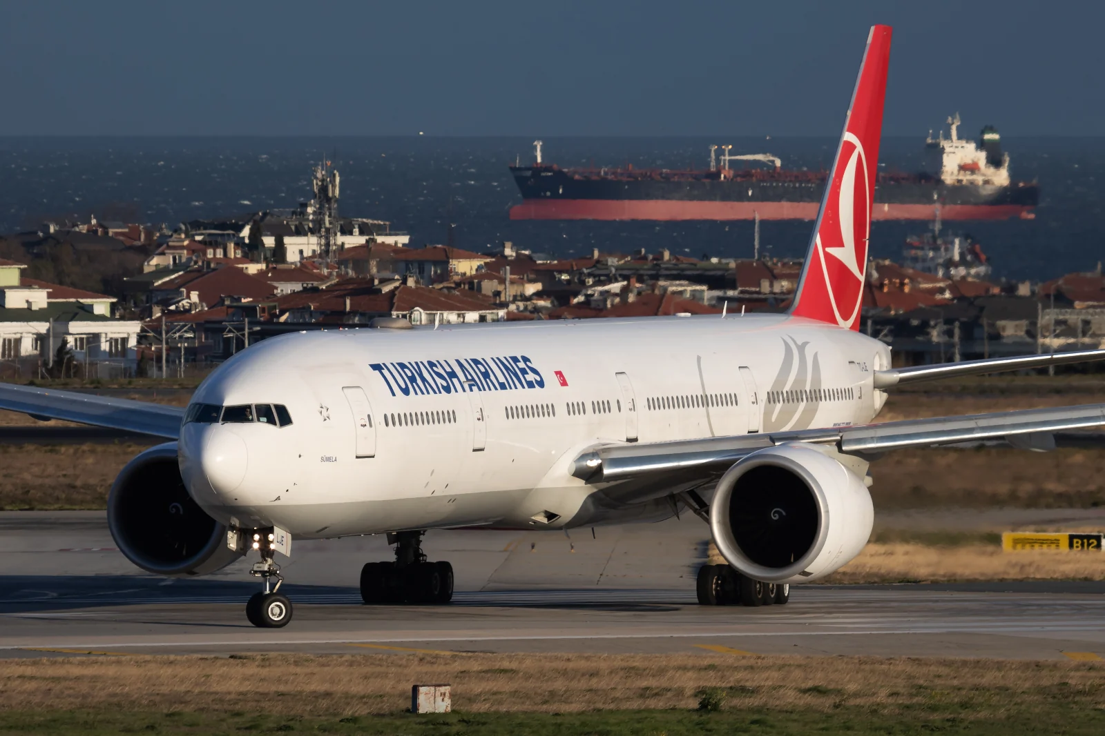 Turkish Airlines Boeing 777 am Flughafen Istanbul