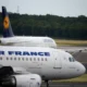 Lufthansa Air France rollen zur Startbahn - Guide Airlines Status Matches