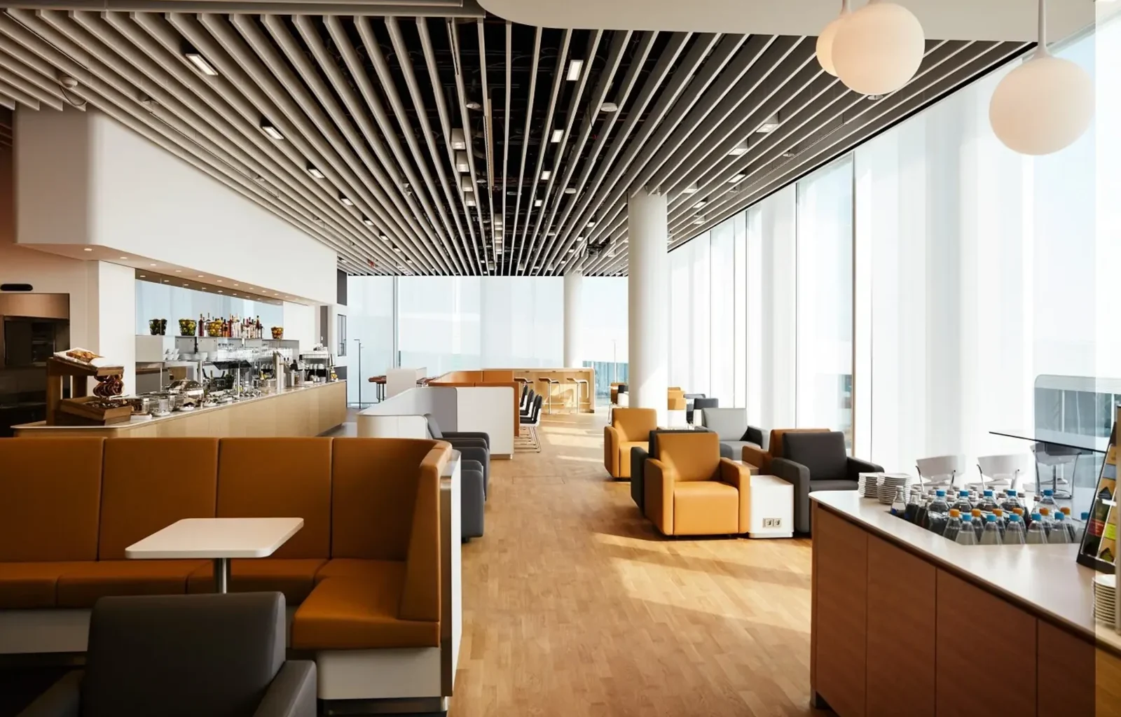 Die American Express Platinum gehört zu den besten Kreditkarten für Airport Lounge Zugang