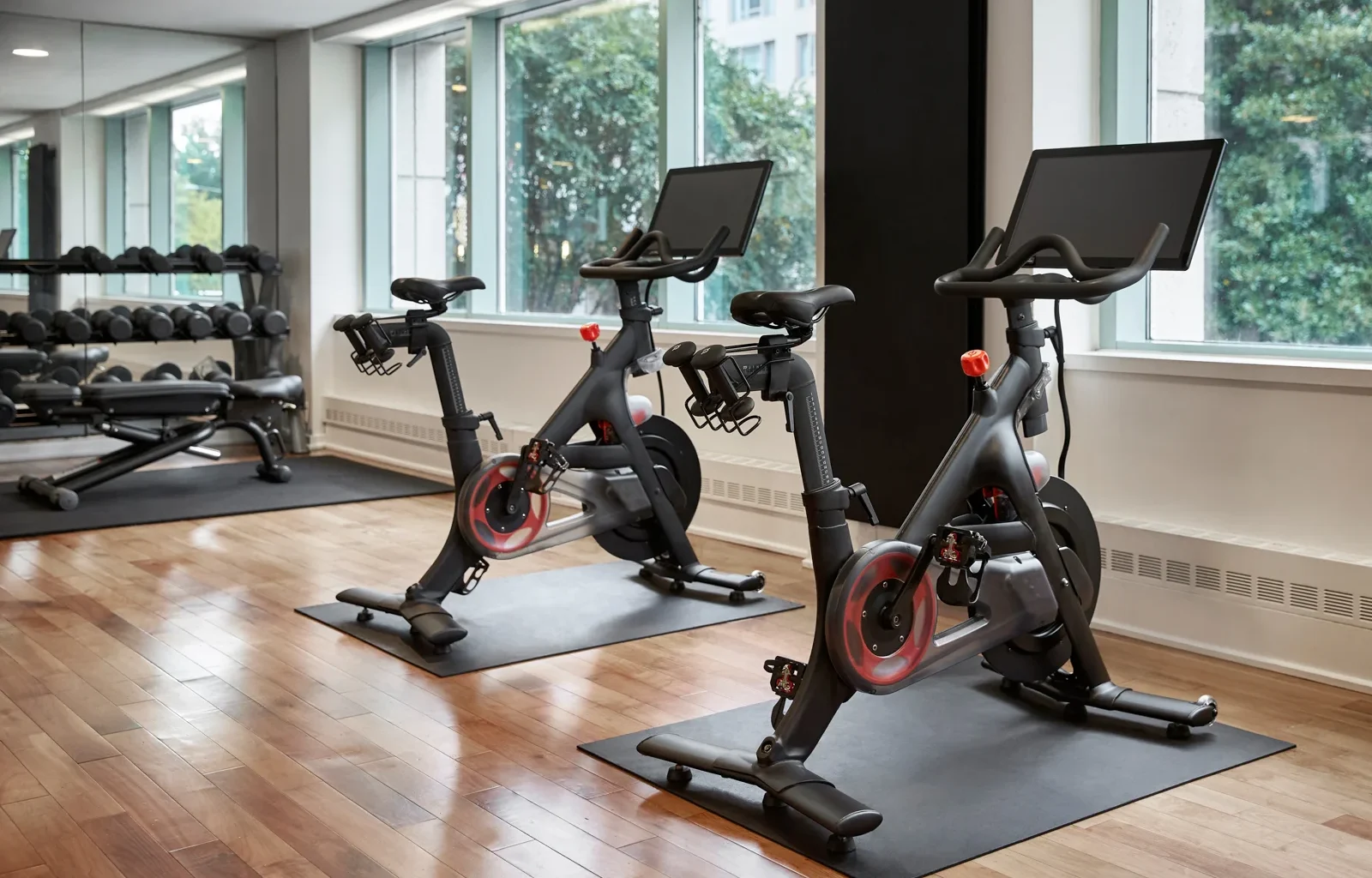 Hyatt Fitnessraum mit Peloton Bike Partnerschaft Washington