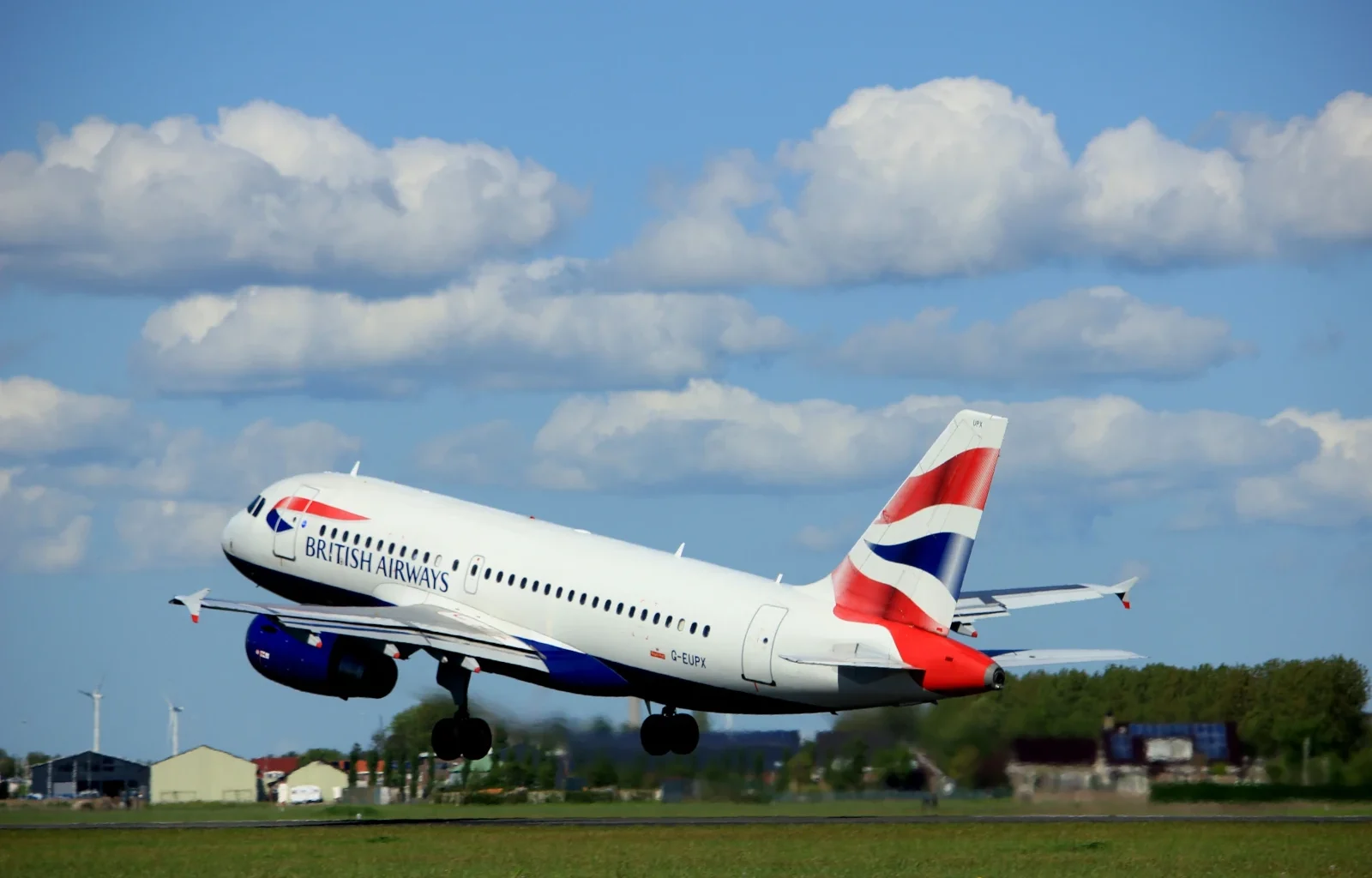 G-EUPX British Airways Airbus A320 startet am Flughafen Amsterdam Schiphol