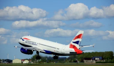 G-EUPX British Airways Airbus A320 startet am Flughafen Amsterdam Schiphol