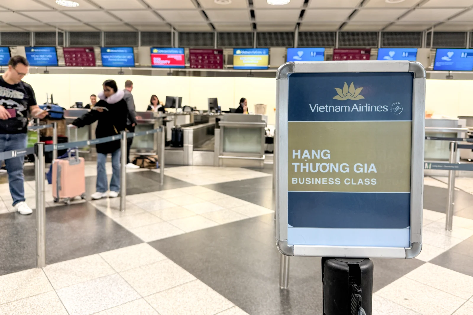 Vietnam Airlines Check-in am Münchner Flughafen Terminal 1