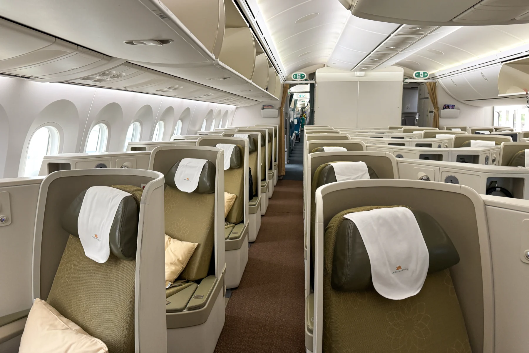 Vietnam Airlines Business Class Kabine an Bord der Boeing 787-9 von München nach Saigon