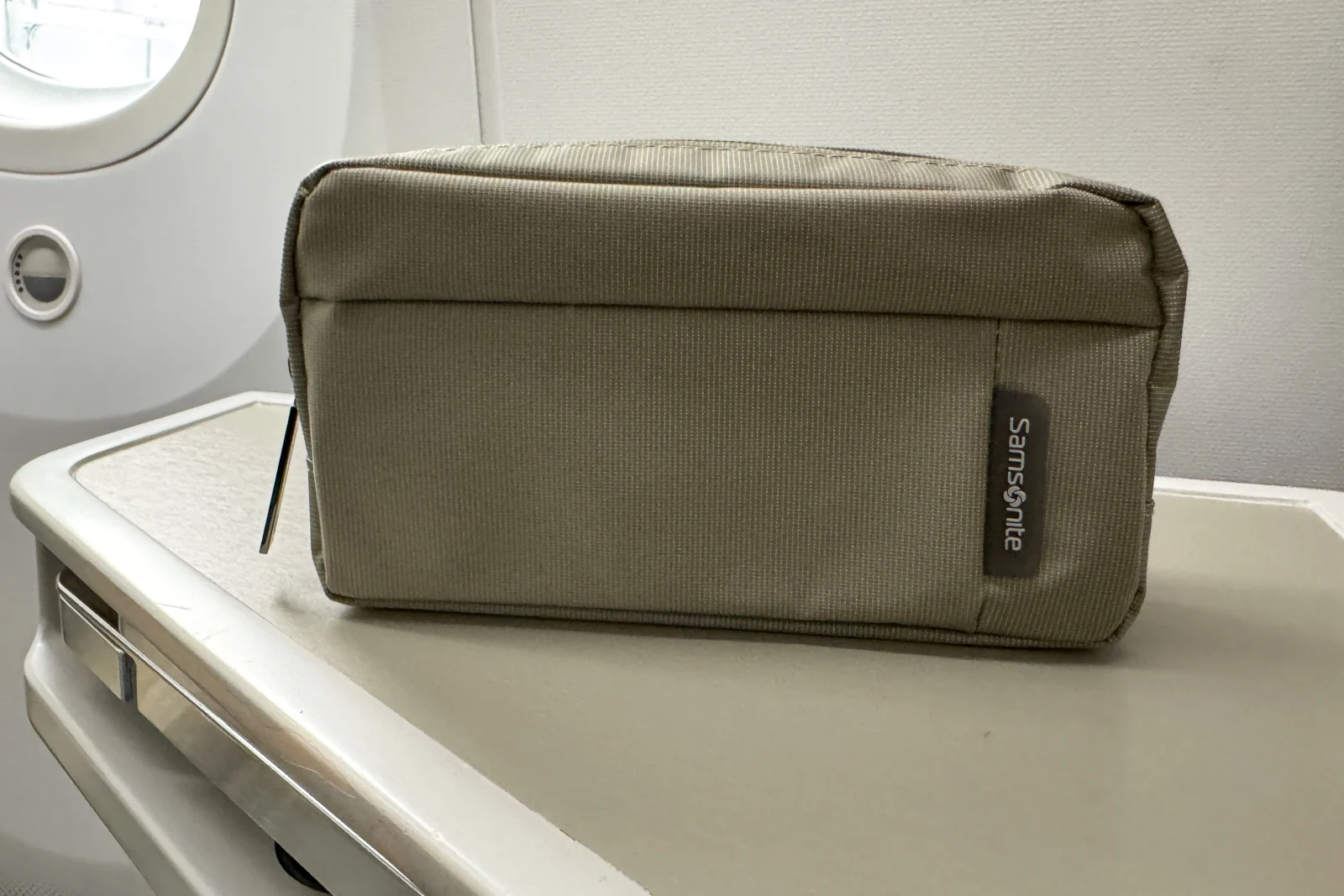 Samsonite Amenity Kit Vietnam Airlines Business Class