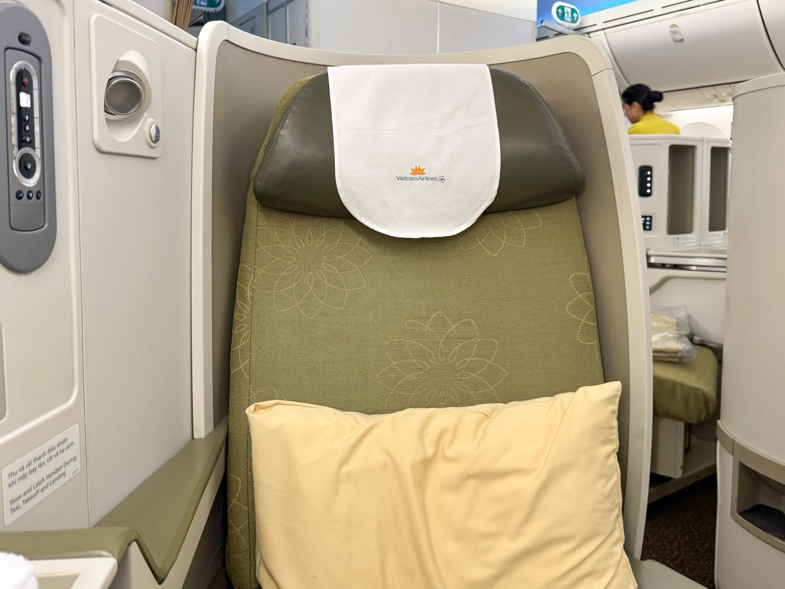 Vietnam Airlines Business Class Sitz am Fenster der Boeing 787-9