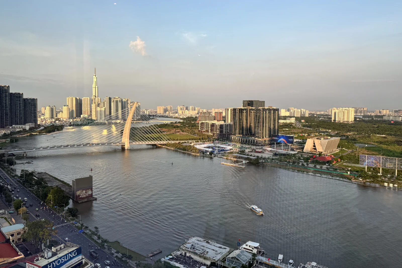 Ausblick Hilton Saigon King Deluxe Corner Suite