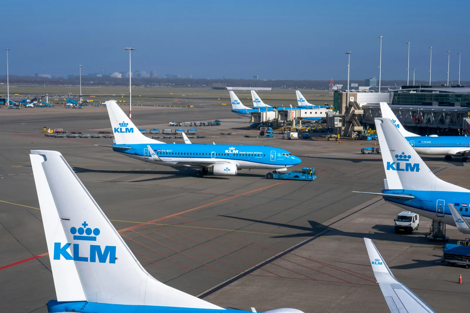 KLM Flugzeuge am Flughafen Amsterdam Schiphol