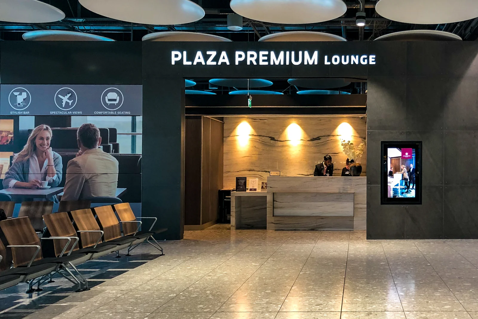 eine der Plaza Premium Lounges am Flughafen London Heathrow