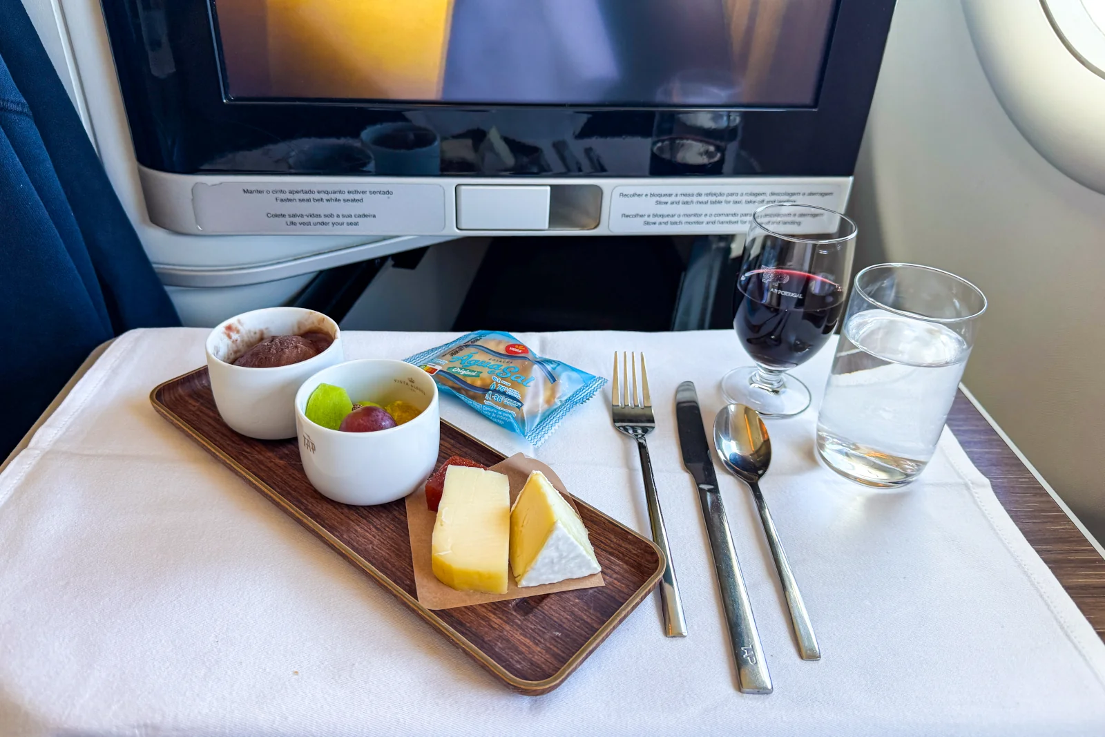 Business Class Menü TAP – Dessert Triologie an Bord im Review 