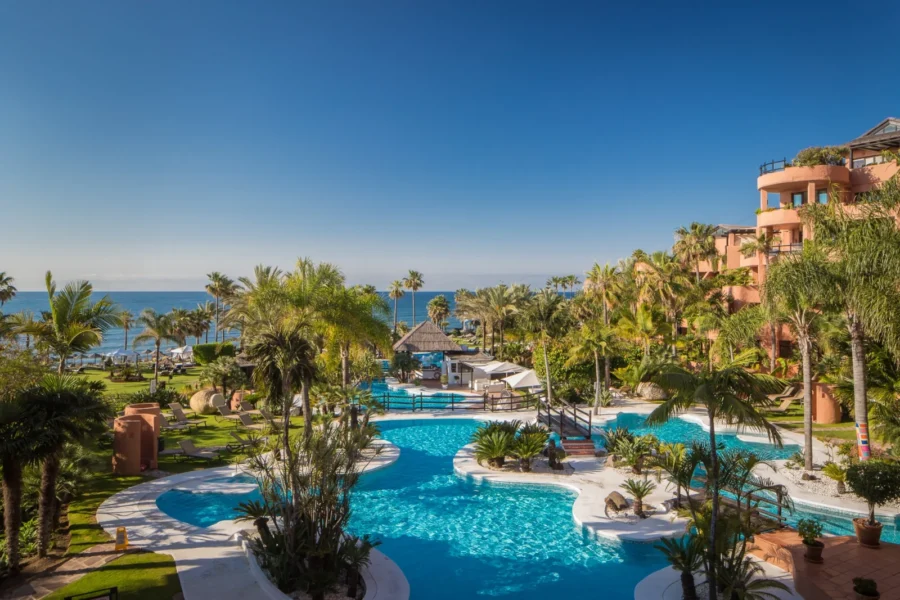 Im Bahia Estepona Member of Melia Collection erhalten Inhaber des MeliáRewards Gold Status der Amex Platinum Card wertvolle Vorteile