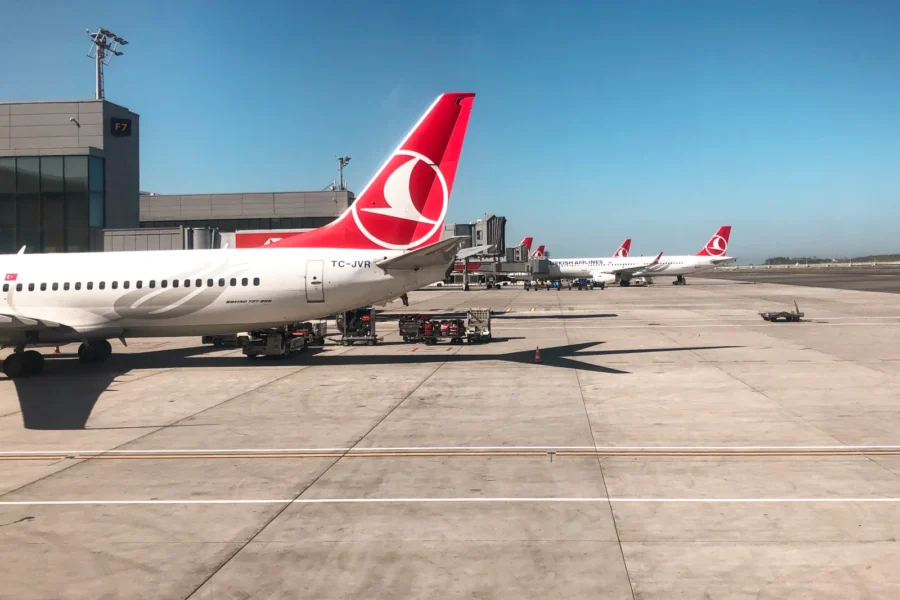 Turkish Airlines Flugzeuge am Flughafen Istanbul Promotion eine Million Meilen zu verdienen