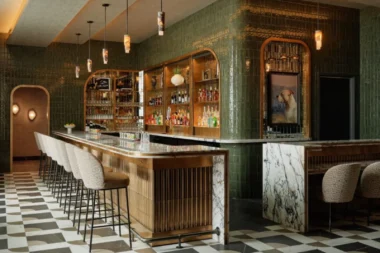 Bar in der neuen Sidecar by The Centurion Lounge von American Express am Flughafen Las Vegas