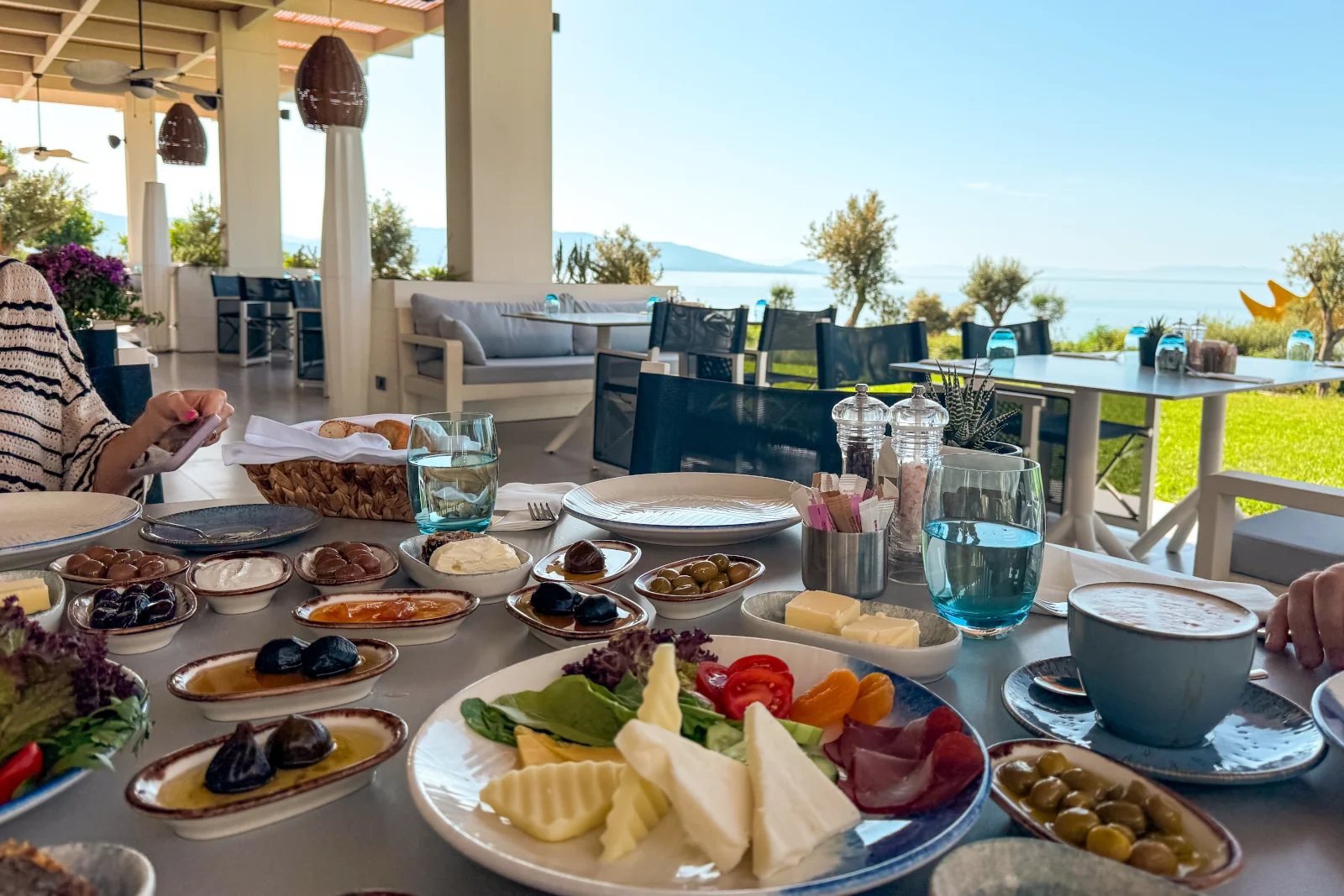 Anda Barut Collection Frühstück Restaurant