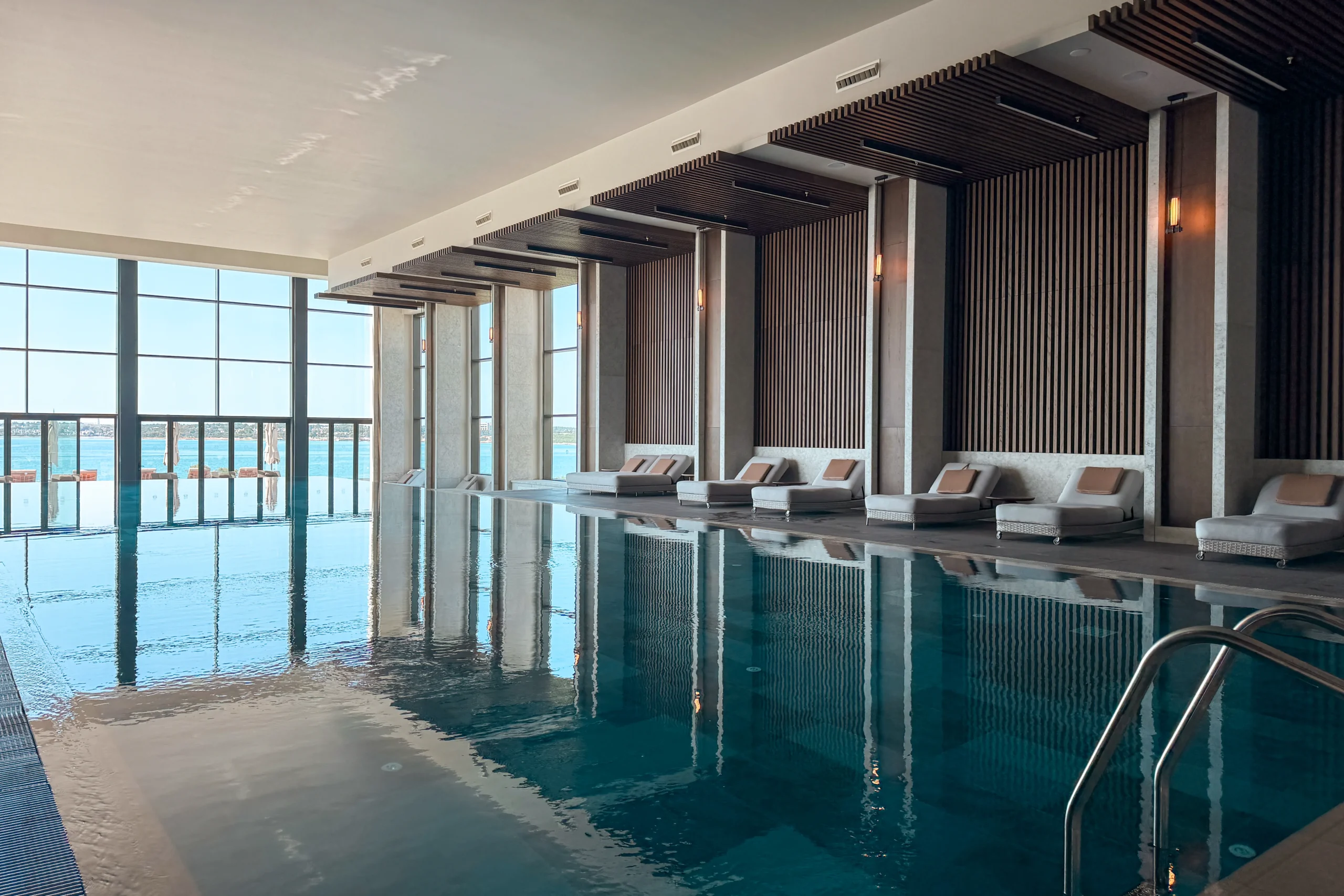 Schwimmbecken Indoor Pool Anda Barut Collection