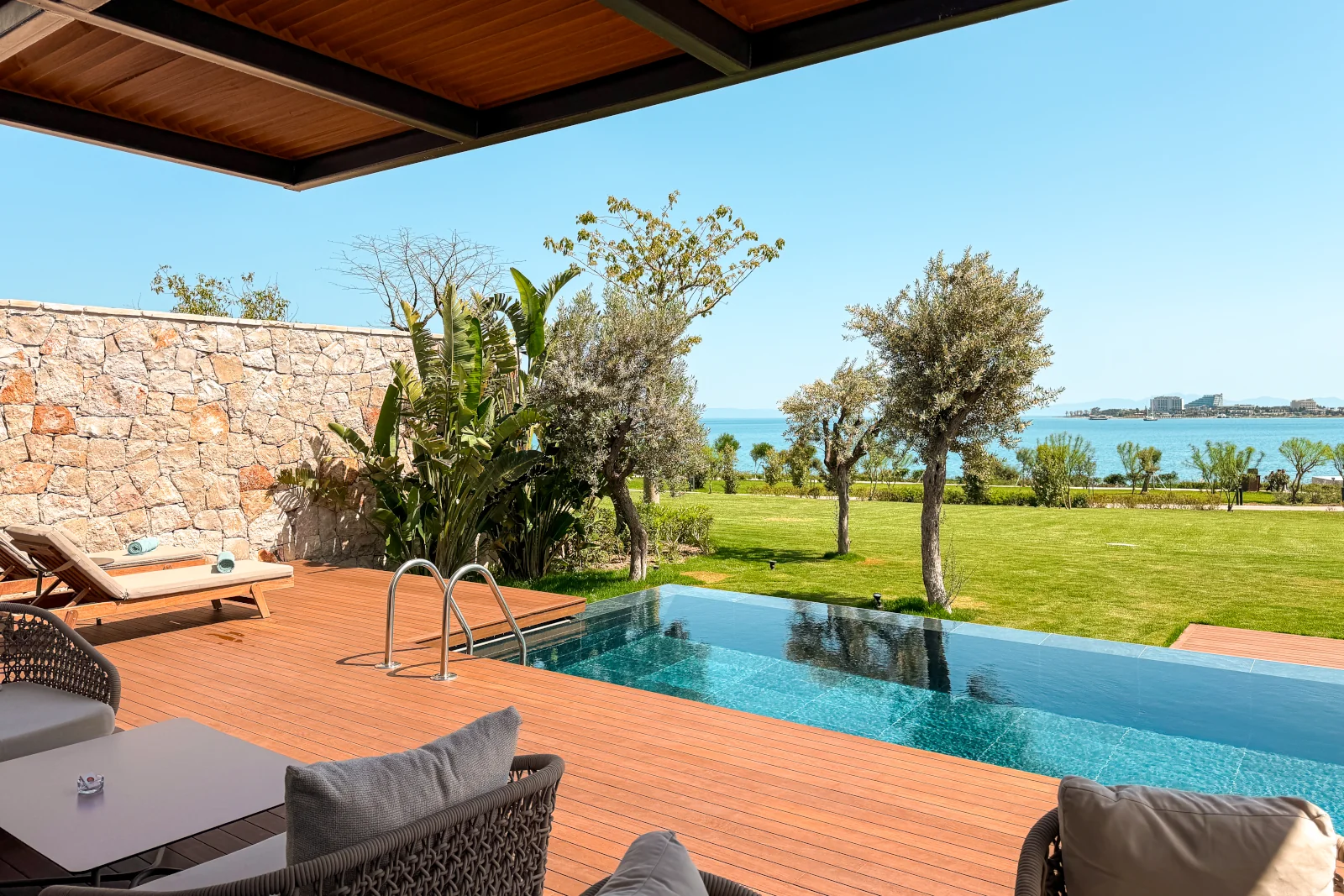 Bayou Villas Pool Villa in der Anda Barut Collection 