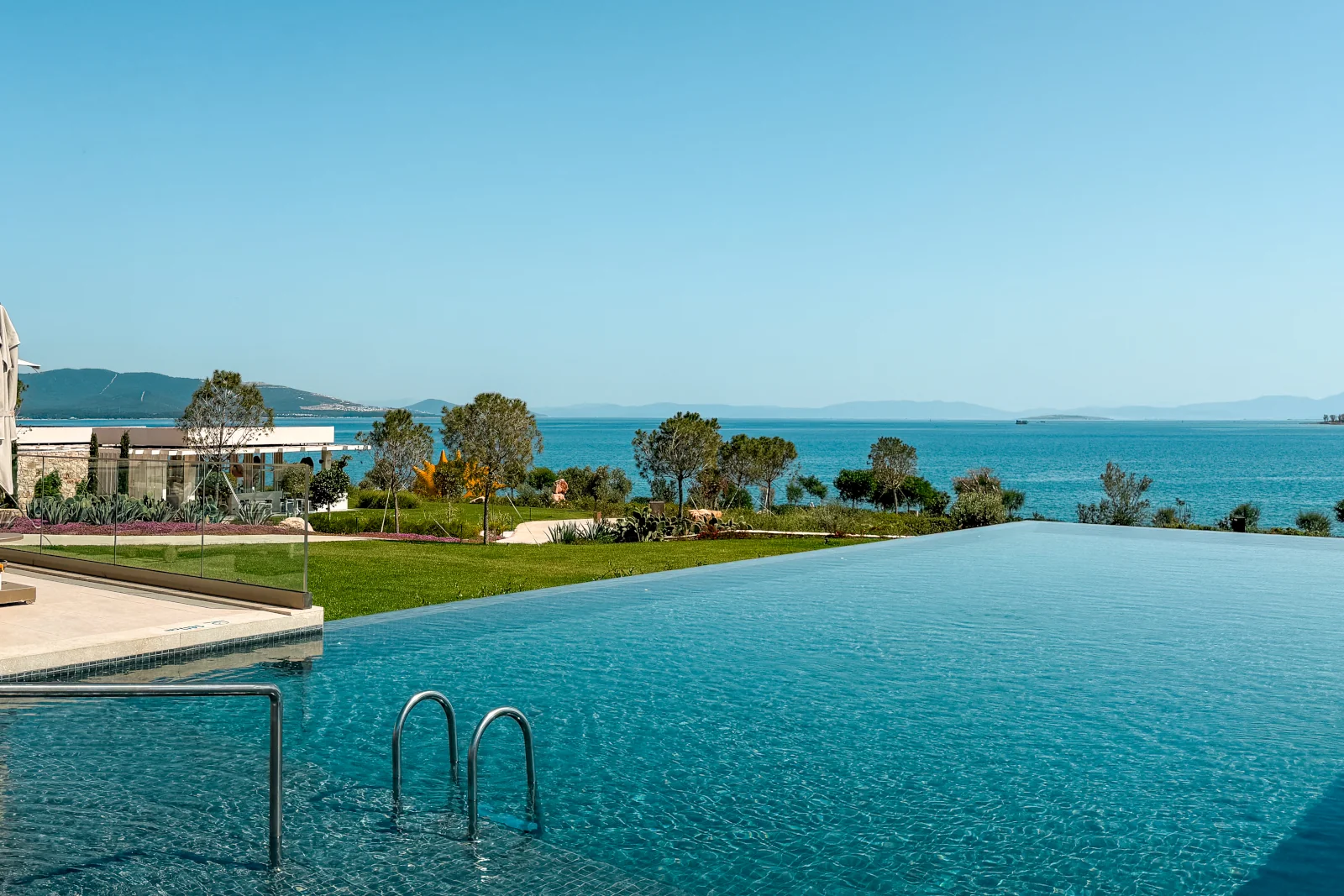 Infinity Pool im Community Bereich
