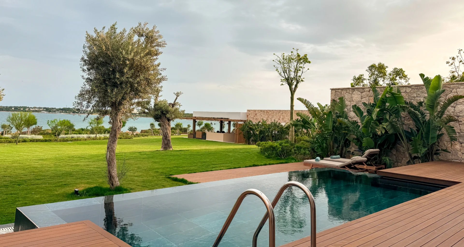 Bayou Villas Pool Villa in der Anda Barut Collection