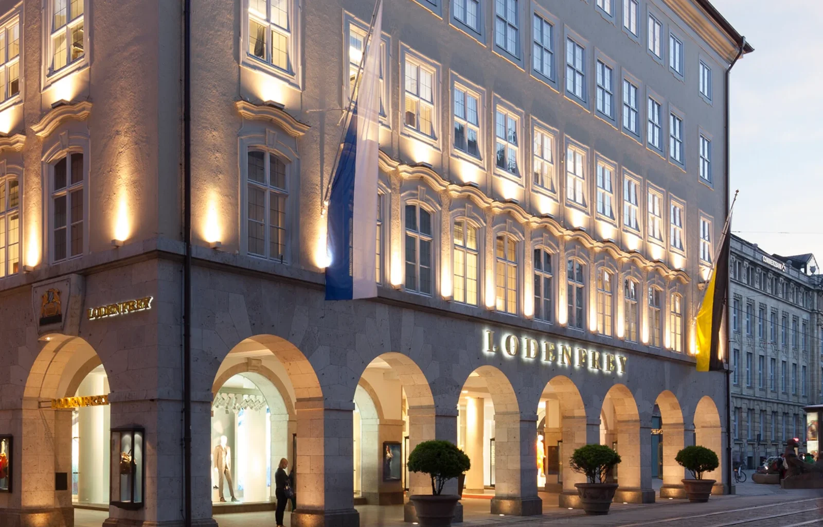 Lodenfrey Modehaus in München Shoppingguthaben von American Express vor Ort einlösen
