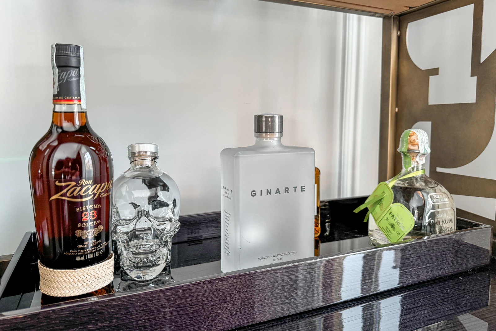 Spirituosen der Minibar W Rome