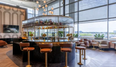 Bar in der Aspire Executive Lounges und American Express Lounge Montreal