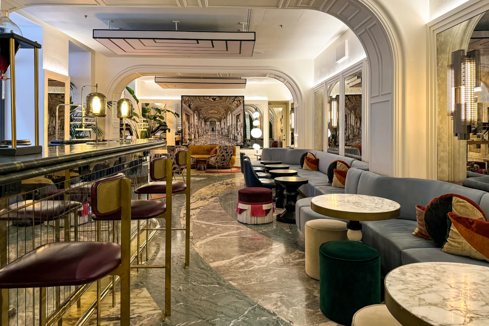 W Lounge Bar