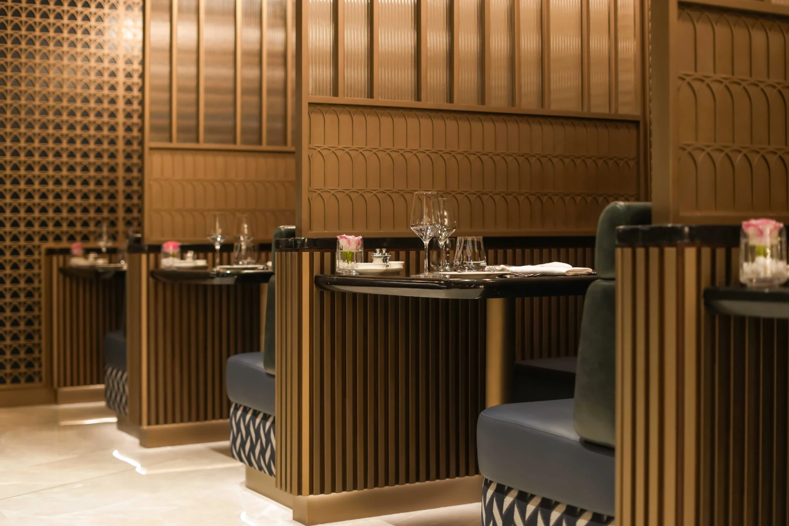 Concorde Room Dining Bereich der neuen British Airways Lounge am Flughafen von Dubai