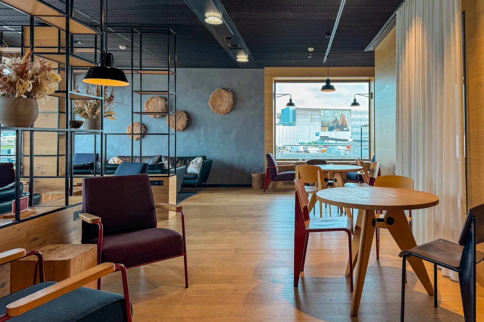 SWISS Alpine Lounge Zürich