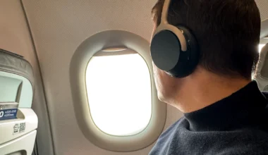 Over-Ear-Kopfhörer Beyerdynamic Aventho 200 mit aktiver Geräuschunterdrückung im Flugzeug